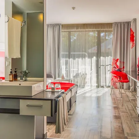 Grifid Hotel Foresta (Adults Only)-2